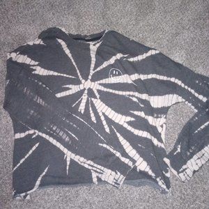 Smiley face tie diy black and white sweater 💕🐚